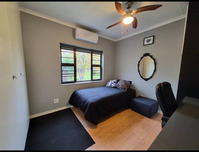 2 BEDROOM TOWNHOUSE FOR SALE IN PEACEHAVEN
